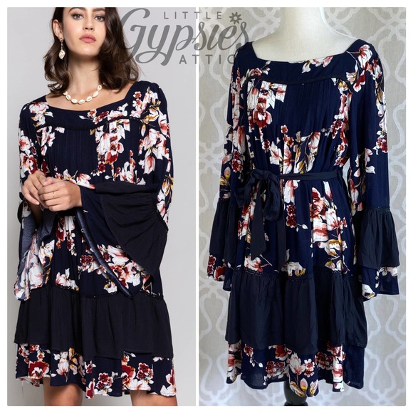 POL Dresses & Skirts - POL Floral Swing and Bell Sleeve Dress